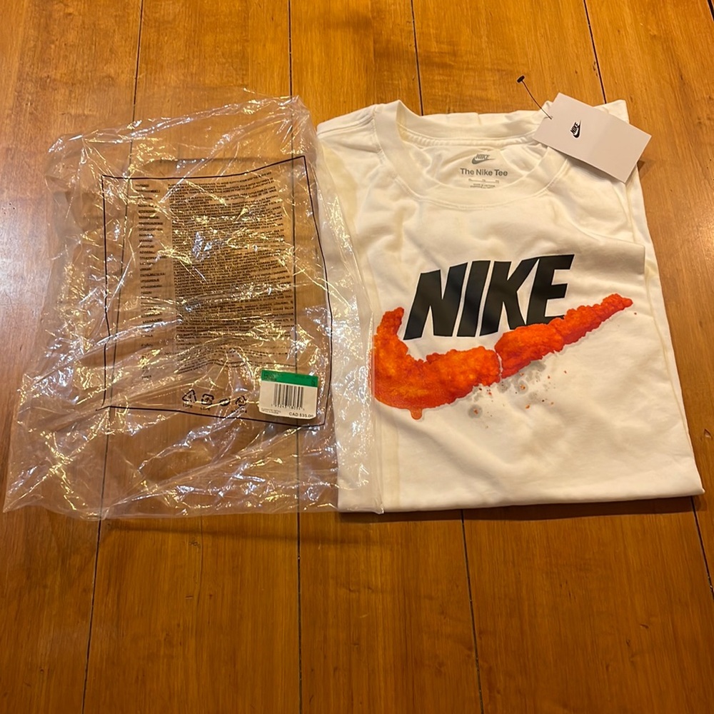 DSWT Nike Tee Size XL